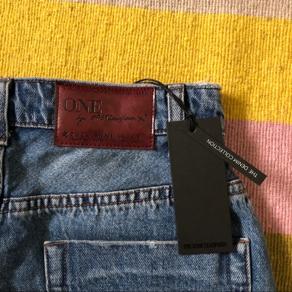 One teaspoon high waisted haindpainted skirt - Picture 3 of 3